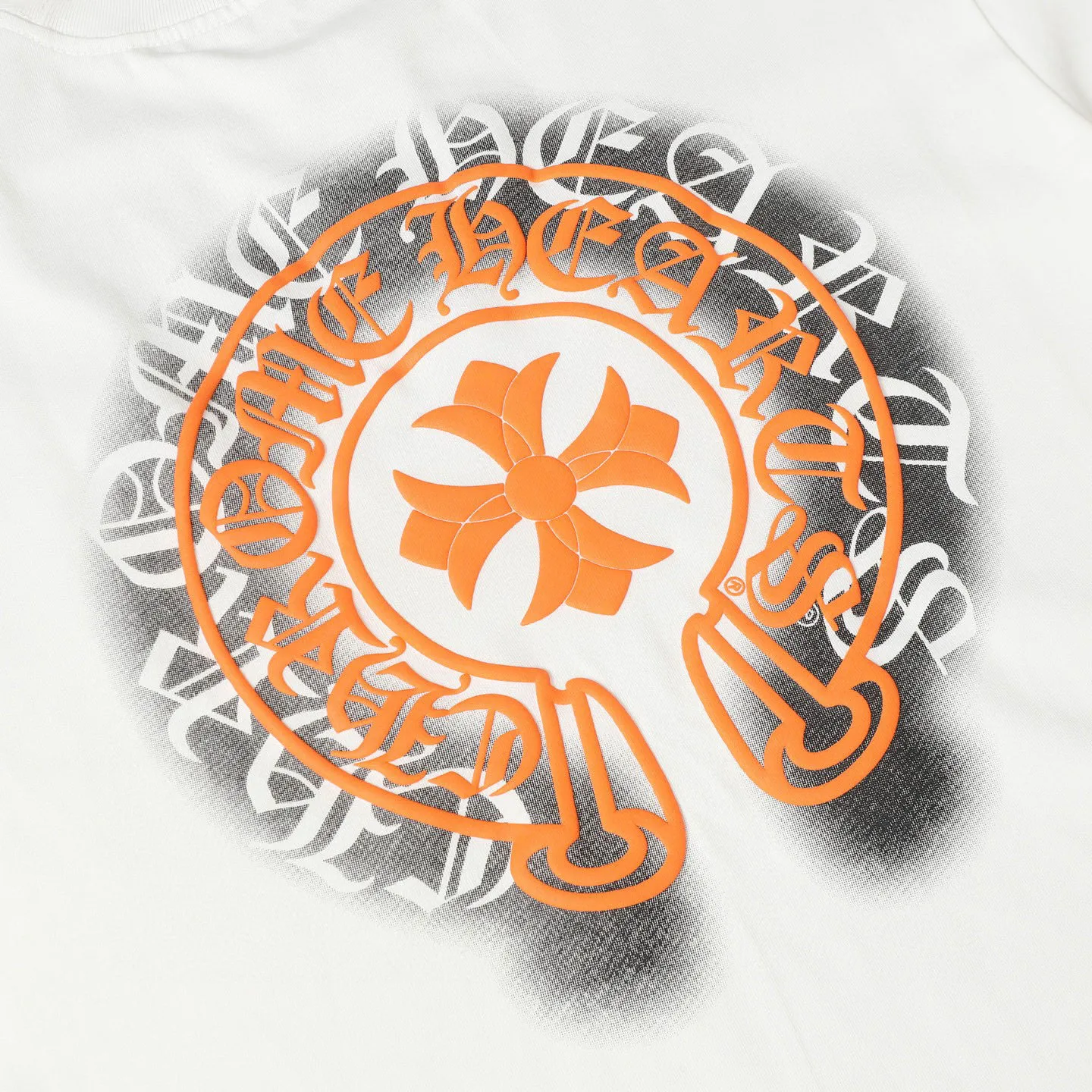 🅿️180 Chrome hearte/Chrome heart ch 25ss early spring Sanskrit horseshoe foam printed short-sleeved T-shirt. A must-have item for daily commuting for men and women in light luxury. The correct version is welcome to compare. Detailed features: ·280g 100% cotton double yarn jersey fabric. ·Special thickened 32 pieces of double-strand 1x1 thread in the same vat. ·Double-needle stitching process. ·Original main mark washed hangtag. Color: black white Size: XS-L